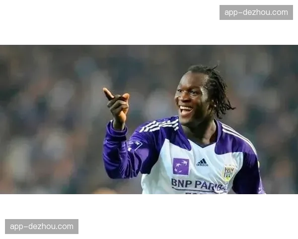 曼联后防遭遇用人荒 马奎尔停赛德利赫特伤缺